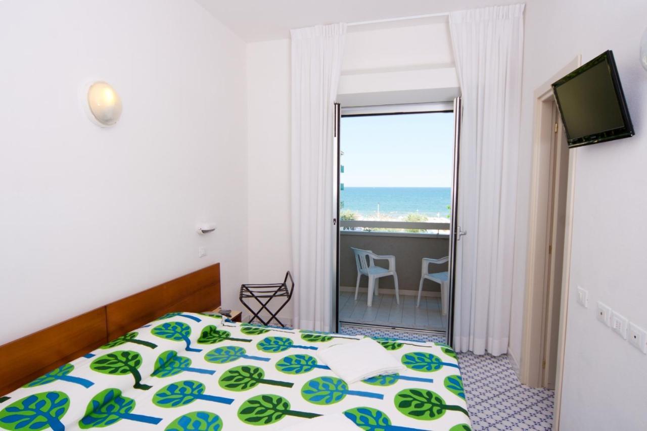 Hotel Le Terrazze Riccione Camera foto