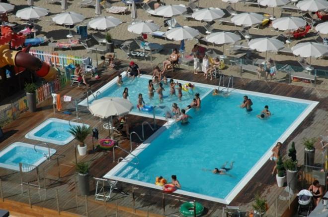 Hotel Le Terrazze Riccione Esterno foto