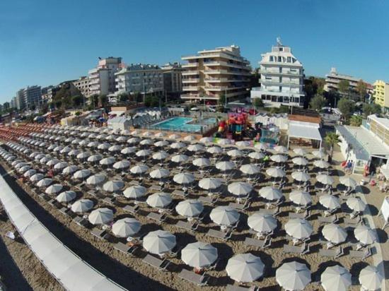 Hotel Le Terrazze Riccione Esterno foto