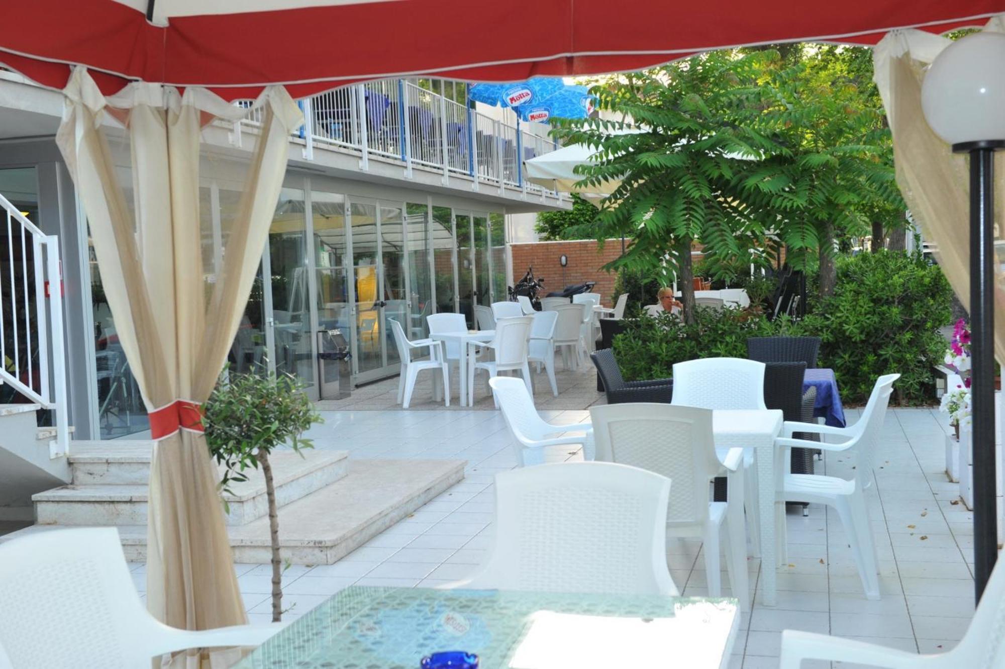Hotel Le Terrazze Riccione Esterno foto
