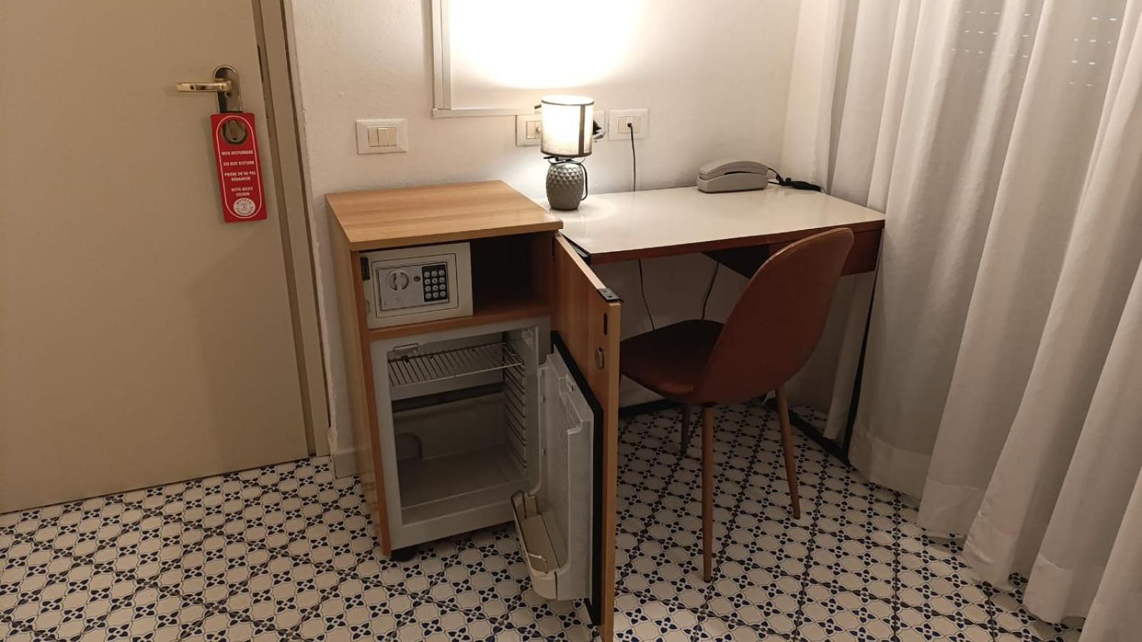 Hotel Le Terrazze Riccione Esterno foto