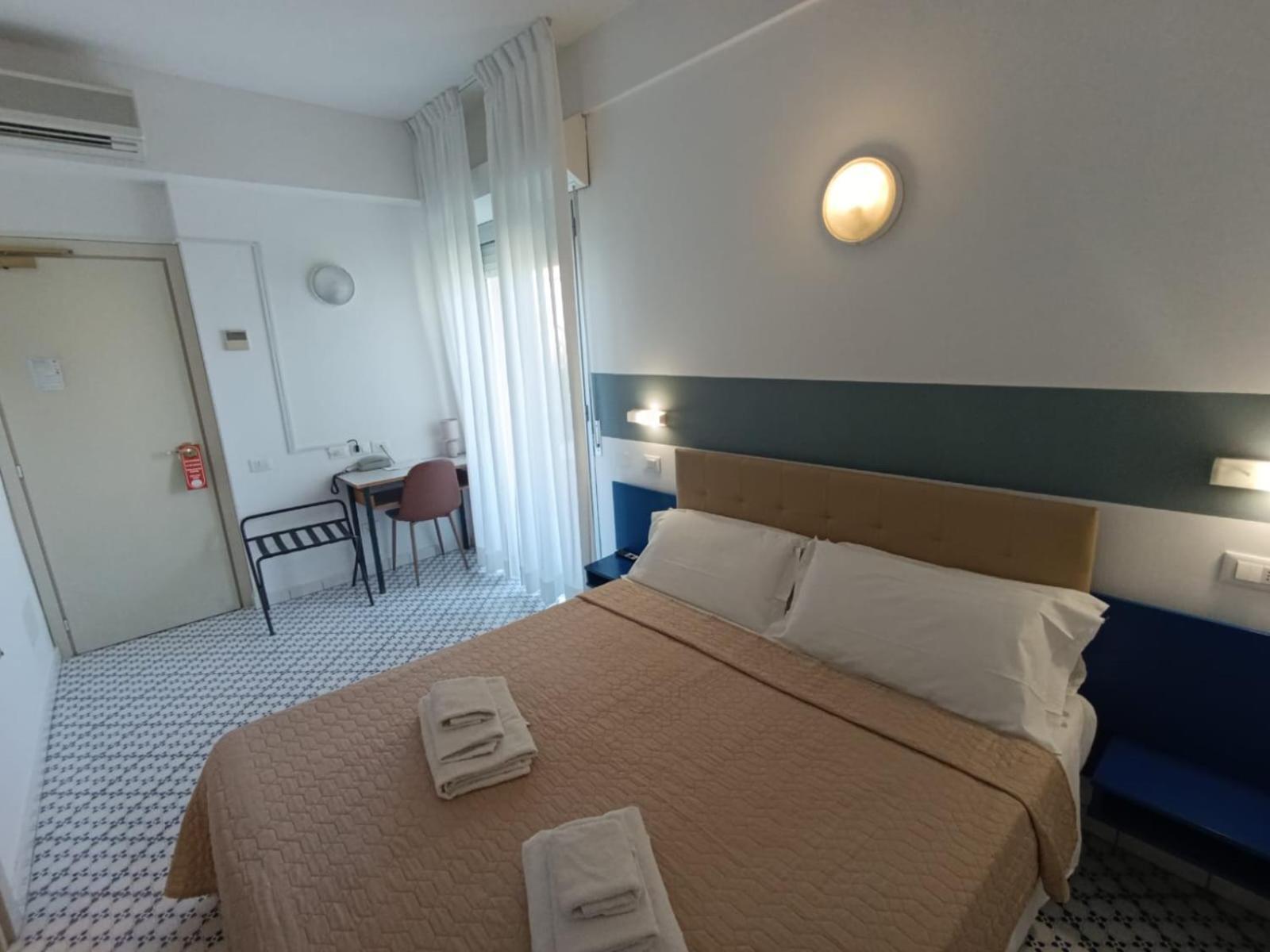 Hotel Le Terrazze Riccione Esterno foto