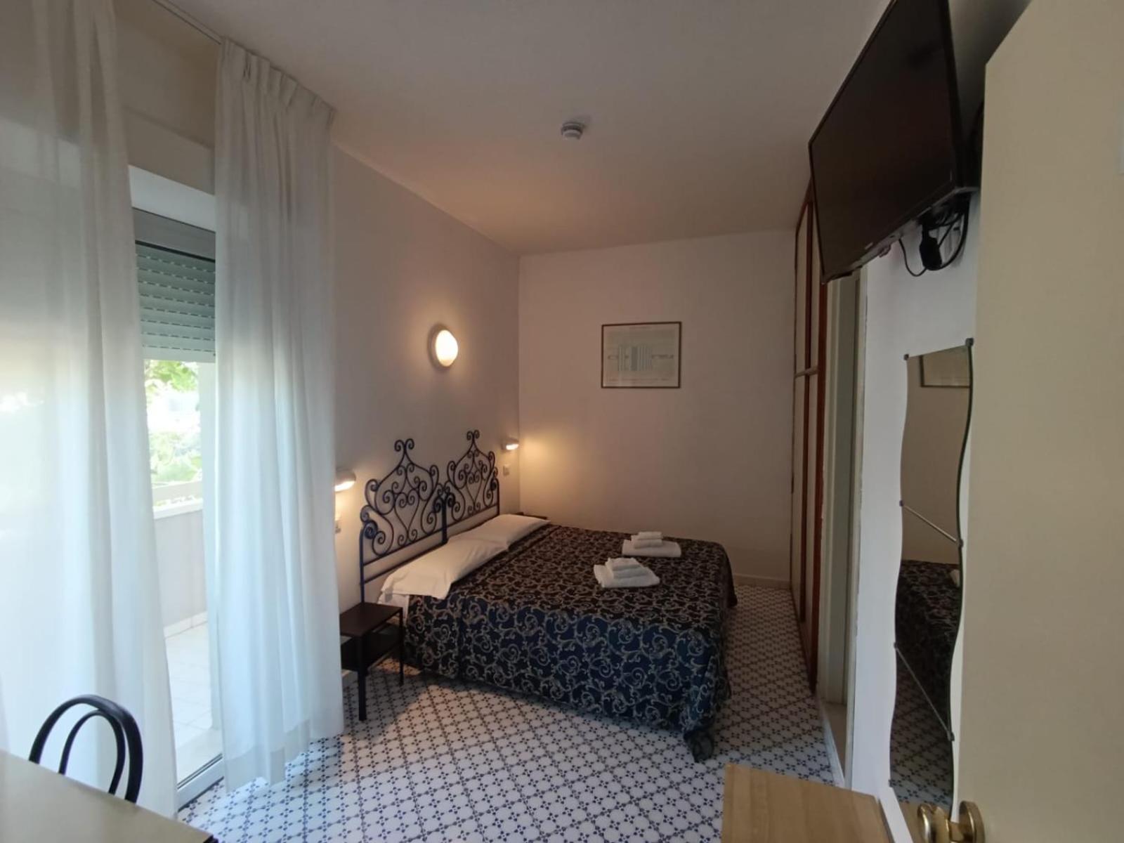 Hotel Le Terrazze Riccione Esterno foto
