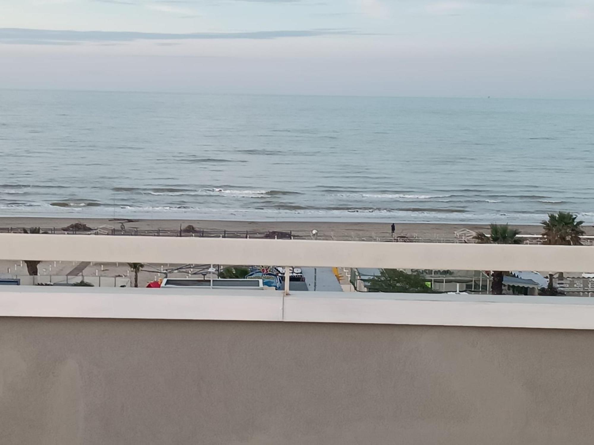 Hotel Le Terrazze Riccione Esterno foto
